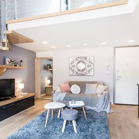 Appartement Vieil / Centre Avec Balcon. L'appt Idéal! *